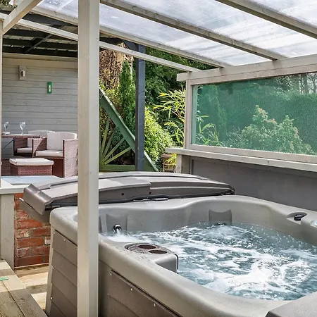 Finest Retreats - Garden Lodge Craven Arms Exterior photo