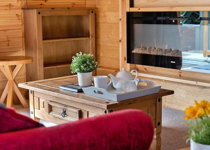 Finest Retreats - Garden Lodge