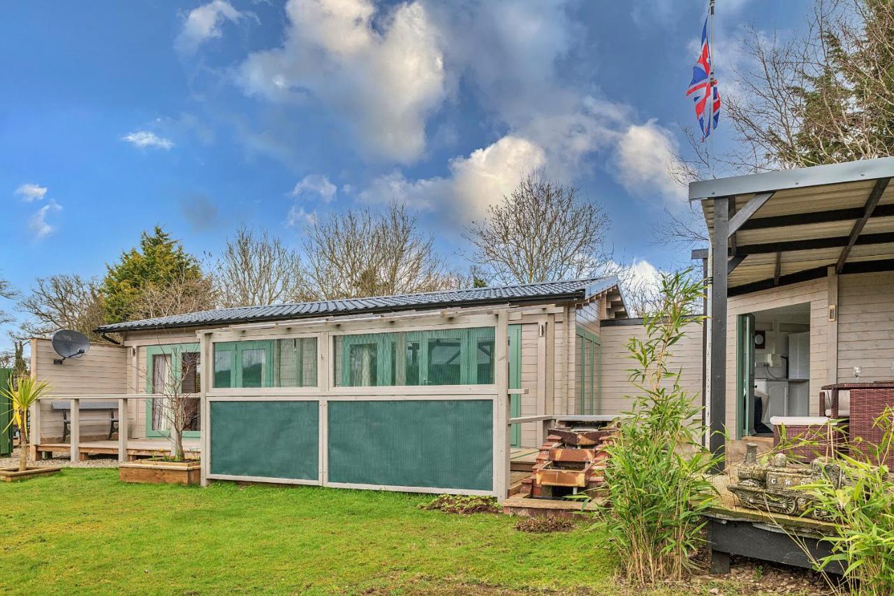 Finest Retreats - Garden Craven Arms
